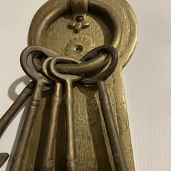  [ ] Vintage Doors knocked