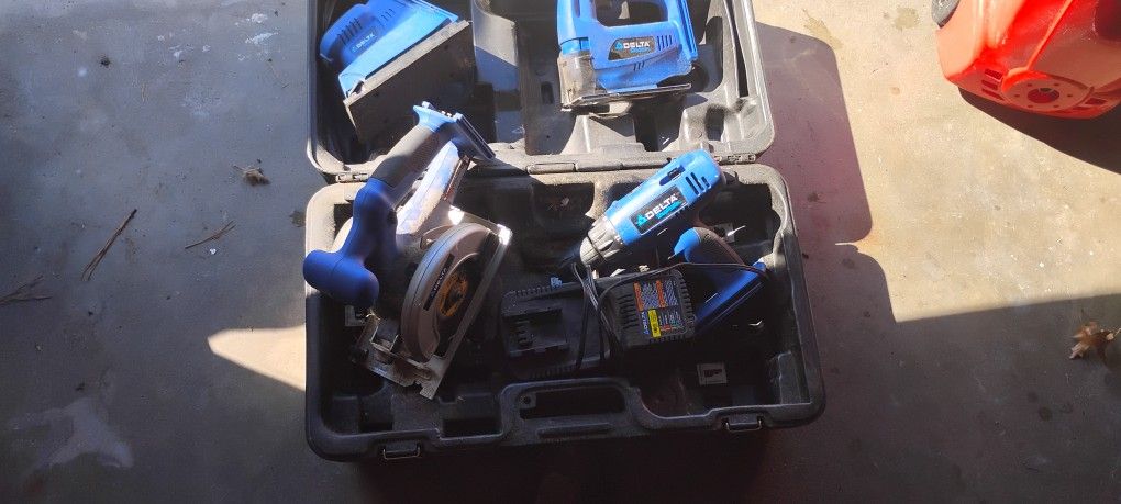 Delta 18v battery powered tool kit with,5 1/2" saw,drill,sander,jigsaw, with battery charger and no battery