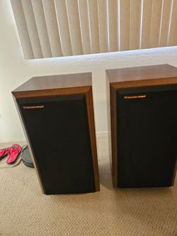 Cerwin Vega At-10 Speakers