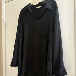 Black Long-Sleeved Tunic-Type Blouse