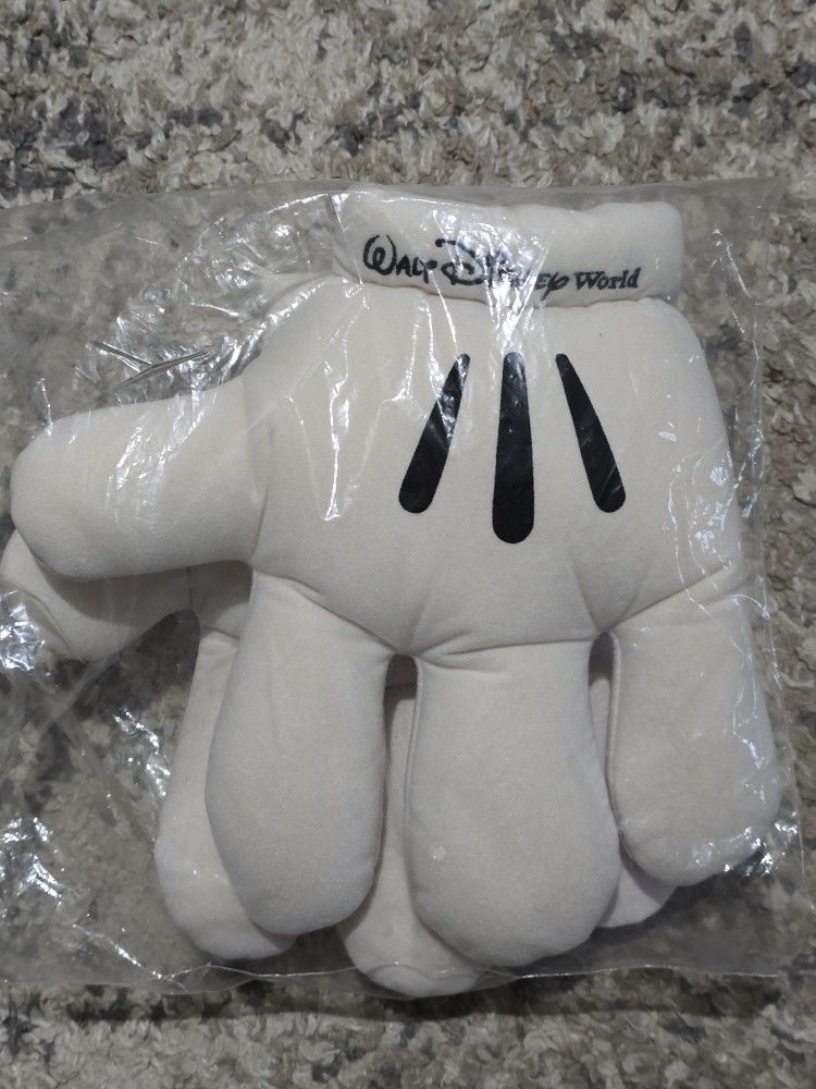 Disney World Mickey Mouse Gloves