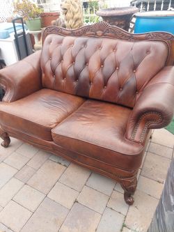 Victorian Tufted Leather Loveseat