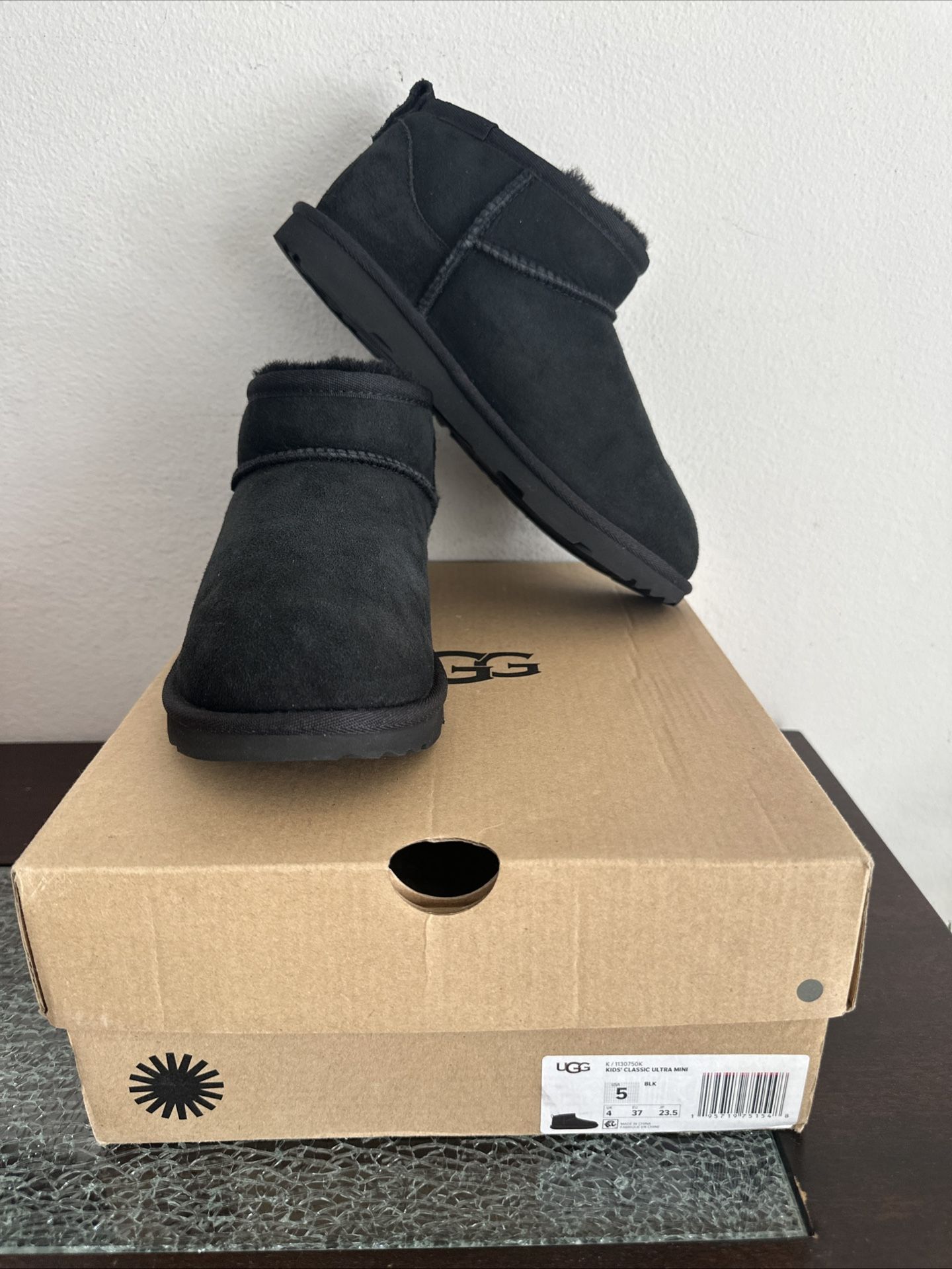UGG Classic Ultra Mini Boot - Black Suede, Size 5 US [1130750K]