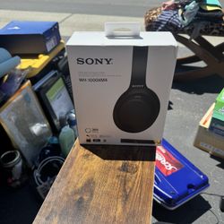 Sony WH-1000XM4 Headphones