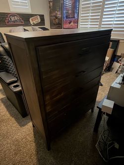 Dresser Set