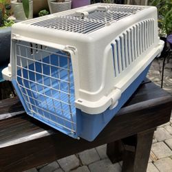  22.8” Two Door Top Load Plastic Kennel Carrier, For Small Cat or Dog, up to 25Lbs.: 22.8” L x 14.5 “W x 12.6”H
