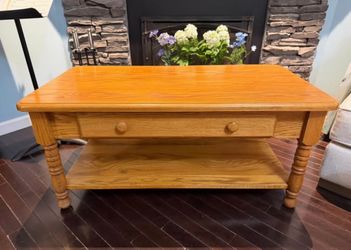 Solid Oak Amish made coffee table perfect condition
