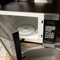 Emerson Microwave MW8119SBM