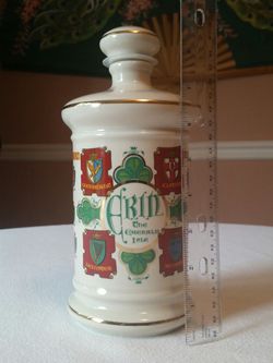 Old Fitzgerald Distillery 1973 Porcelain Decanter / Bottle Erin the Emerald Isle