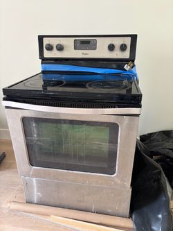 FREE WHIRLPOOL STOVETOP- MUST PICK UP TODAY! broken door