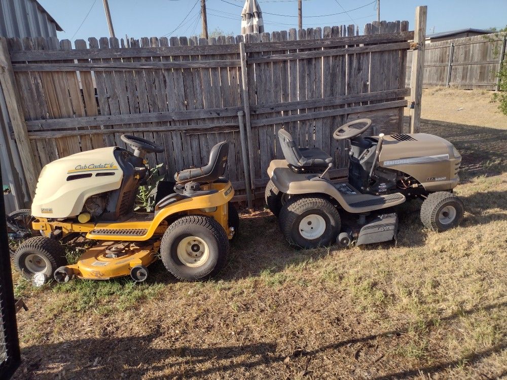 Cub Cadet And Craftsman Ride In Lawn Mower 