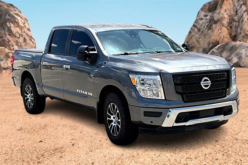 2020 Nissan Titan SV