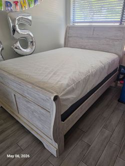 Queen Size bed + Mattress 4-sale