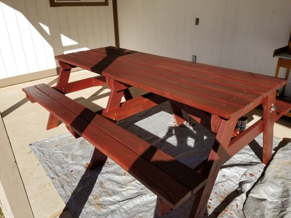 Picnic Table 