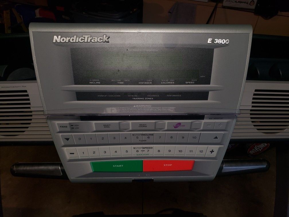 Nordictrack E3800 Treadmill for Sale in WA OfferUp
