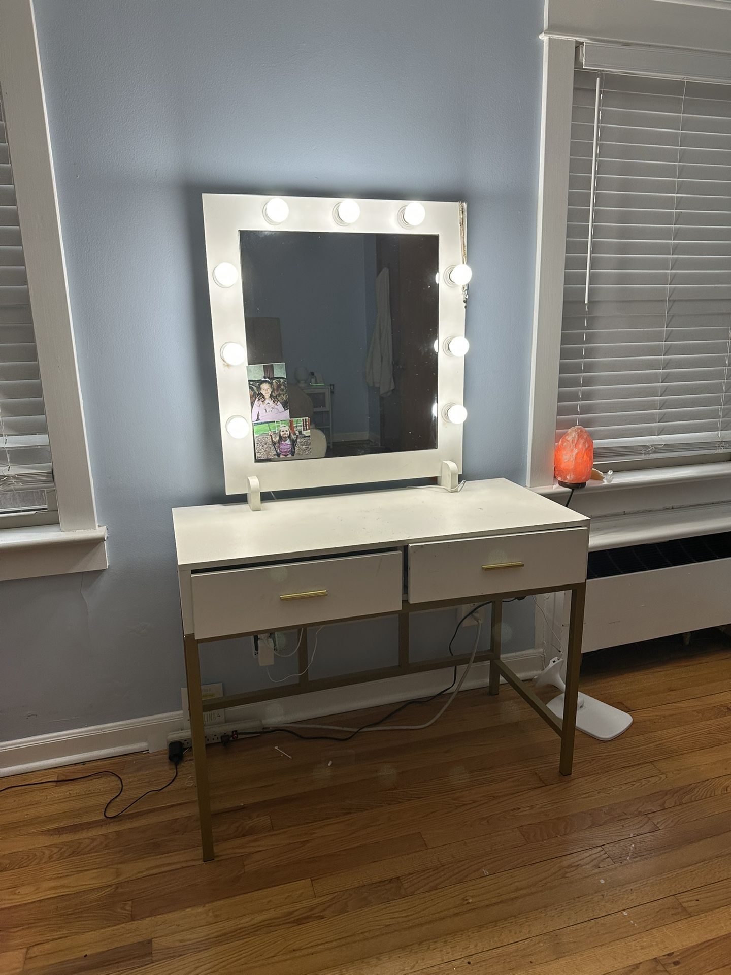 Makeup Vanity + Illuminated Mirror