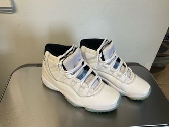 Jordan 11 legend blue size 8 men’s