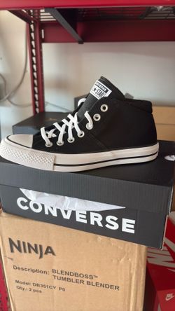 Woman’s classic converse