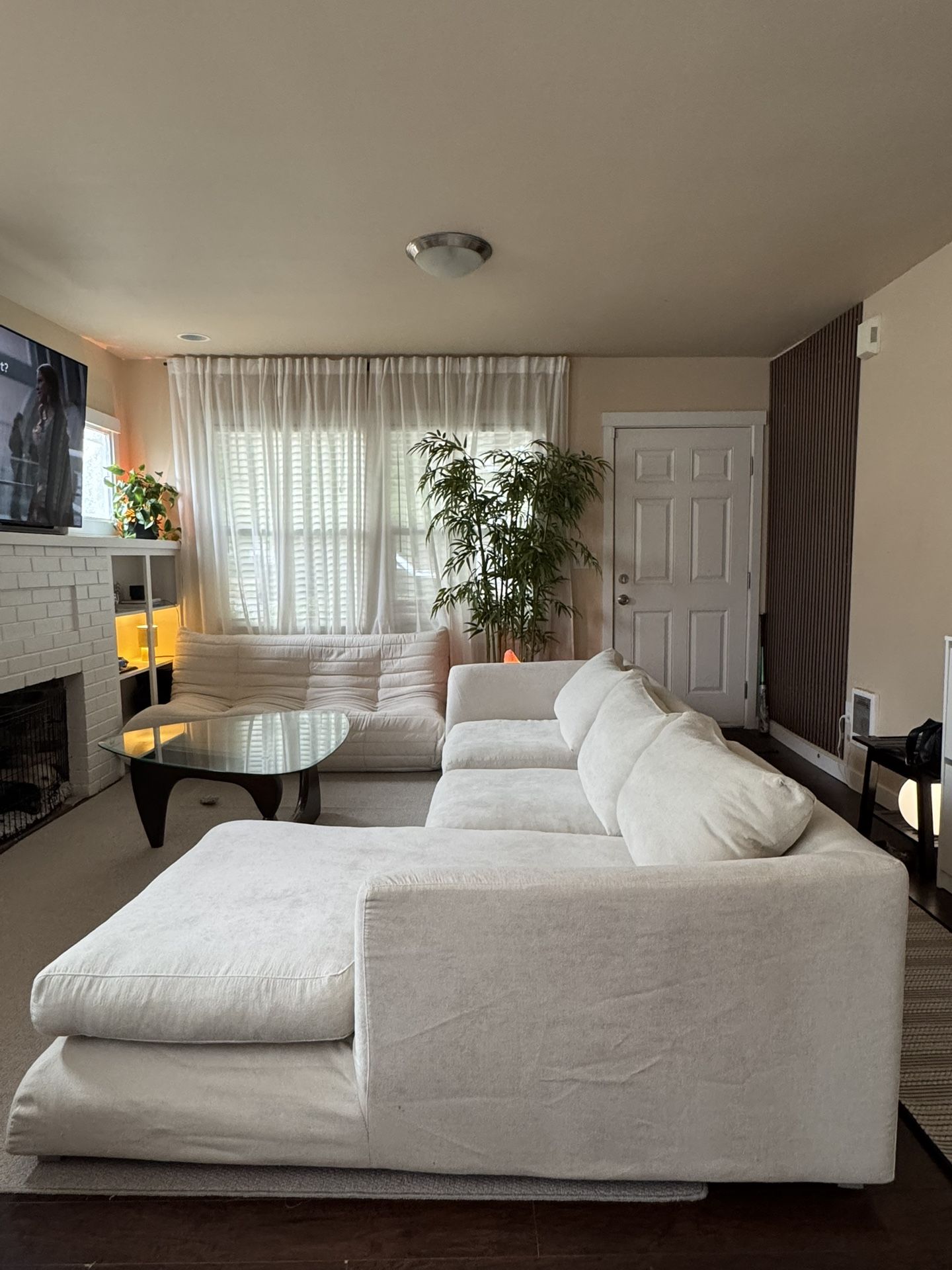 Sectional Sofa(DELIVERY AVAILABLE)
