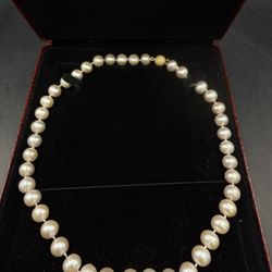 Pearl Necklace 