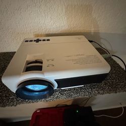 Vankyo leisure 3 pro native 1080p w/  logitech Z623 2.1 channel speaker system