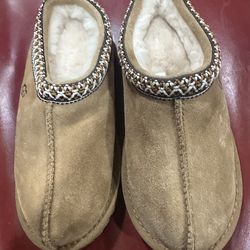 New UGG Tasman  size2 I’m selling them for half the full price if