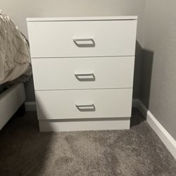 3 Drawer Nightstand 