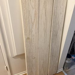 Shabby white (3) solid wood shelf’s