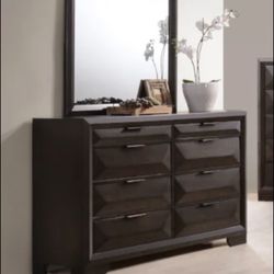 Dresser With Adjustable Mirror 