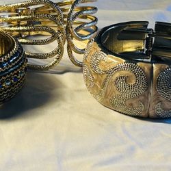 Three Vintage Hinged Brackets 3 Inches Wide 2 Inches Tall All In Excellent Condition 