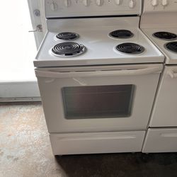 Coil Range Whirlpool White Used Clean With Warranty 