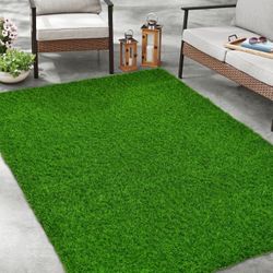 8/10 Indoor Outdoor Brand New Artificial Green Grass Rug