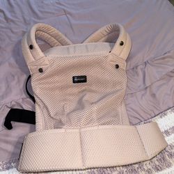 Momcozy carrier
