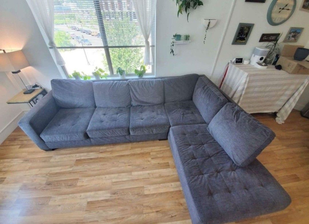 Sectional Couch 