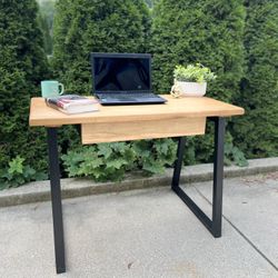 Modern Desk With Drawer