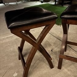 2 Bar Stools