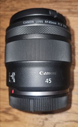 Canon RF 45MM 1.2 PERFECT CONDITION