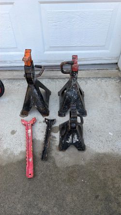 Three Jack stands