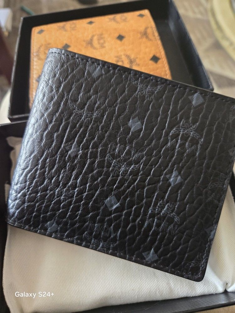 MCM Bifold Wallet In VISETOS. Authentic.