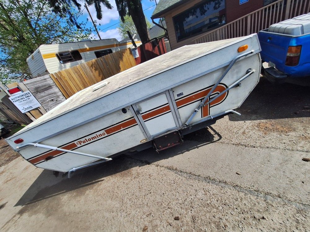 02 Palomino Tent Trailer