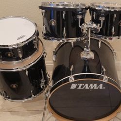 Tama Rockstar Drum Set 5pc Shell Pack
10,12 toms 13in snare 16 floor 22in bass drum 