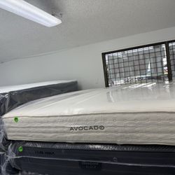 KING SIZE AVOCADO ORGANIC LATEX HYBRID MATTRESS & BOX SPRINGS BED SET