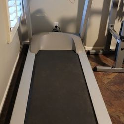 PRECOR 9.31 Treadmill
