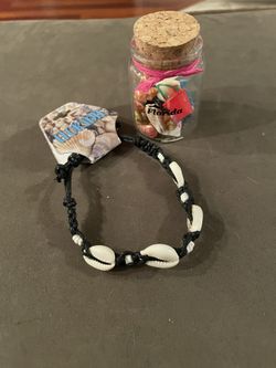 Shell Bracelet And Extra