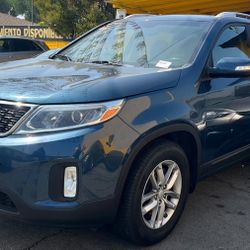 Kia Sorento FWD LX 4cyl