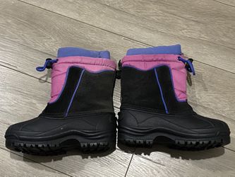 Kids Size 13 Snow Shoes / Boots