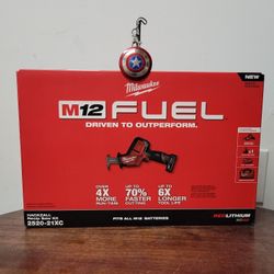 Milwaukee
M12 FUEL 12V Lithium-Ion Brushless Cordless HACKZALL Reciprocating Saw Kit w/ One 4.0Ah Batteries Charger & Tool Bag