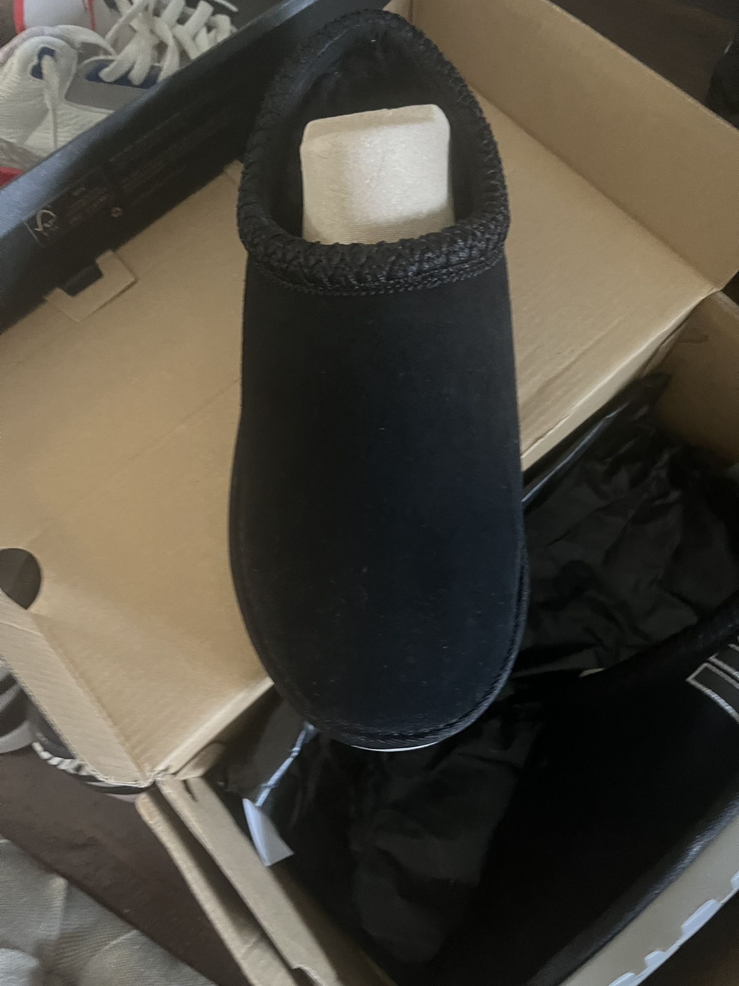 Ugg Tasman Graphic Outline Size 8 Men/9 Women - NEW