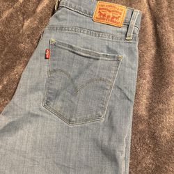 Levi’s 314 Shaping Straight Women’s Size 10  