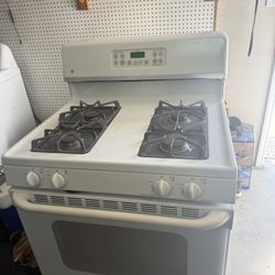 Gas Range / Stove 
